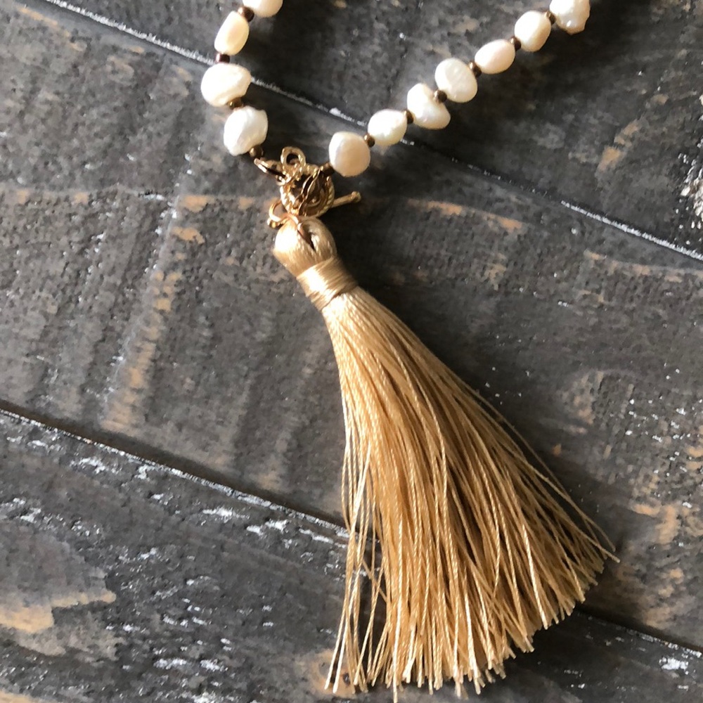 4 for $20 Sale! 🦋 NEW Decree Gold Tassel Necklace - Picture 2 of 5